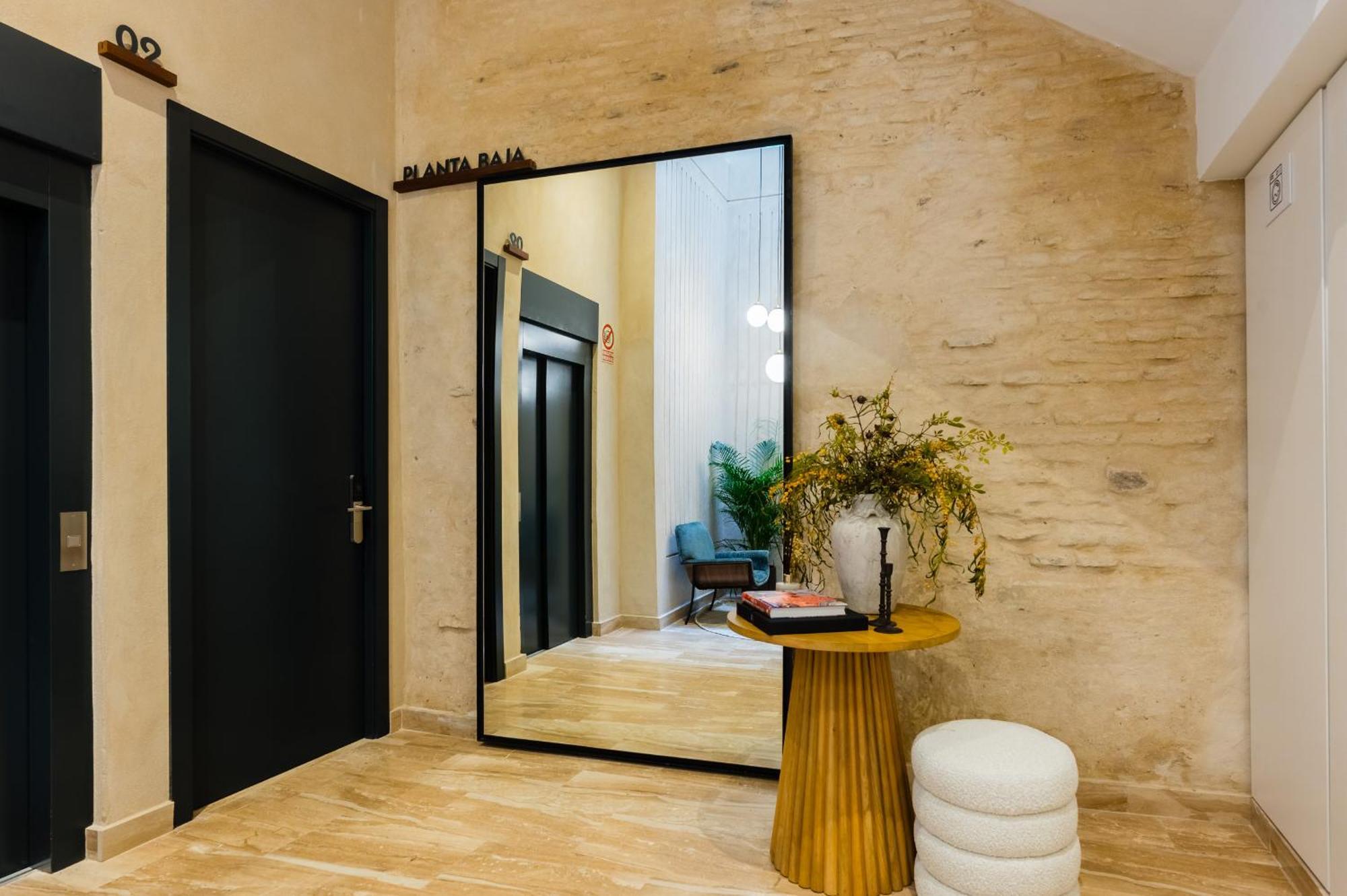 Luxurious Located In Casa Pilatos Apartment