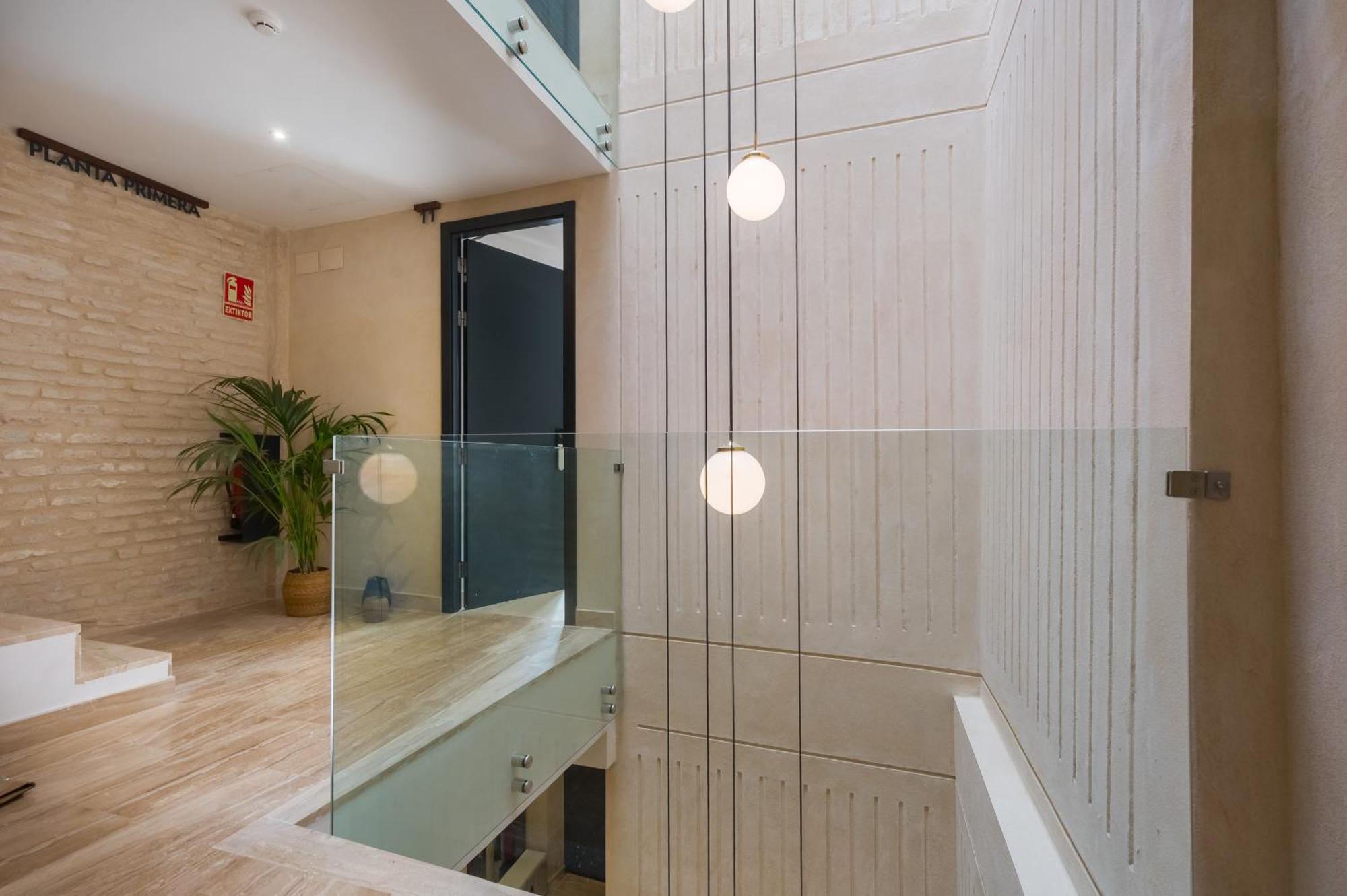 Luxurious Located In Casa Pilatos Apartment